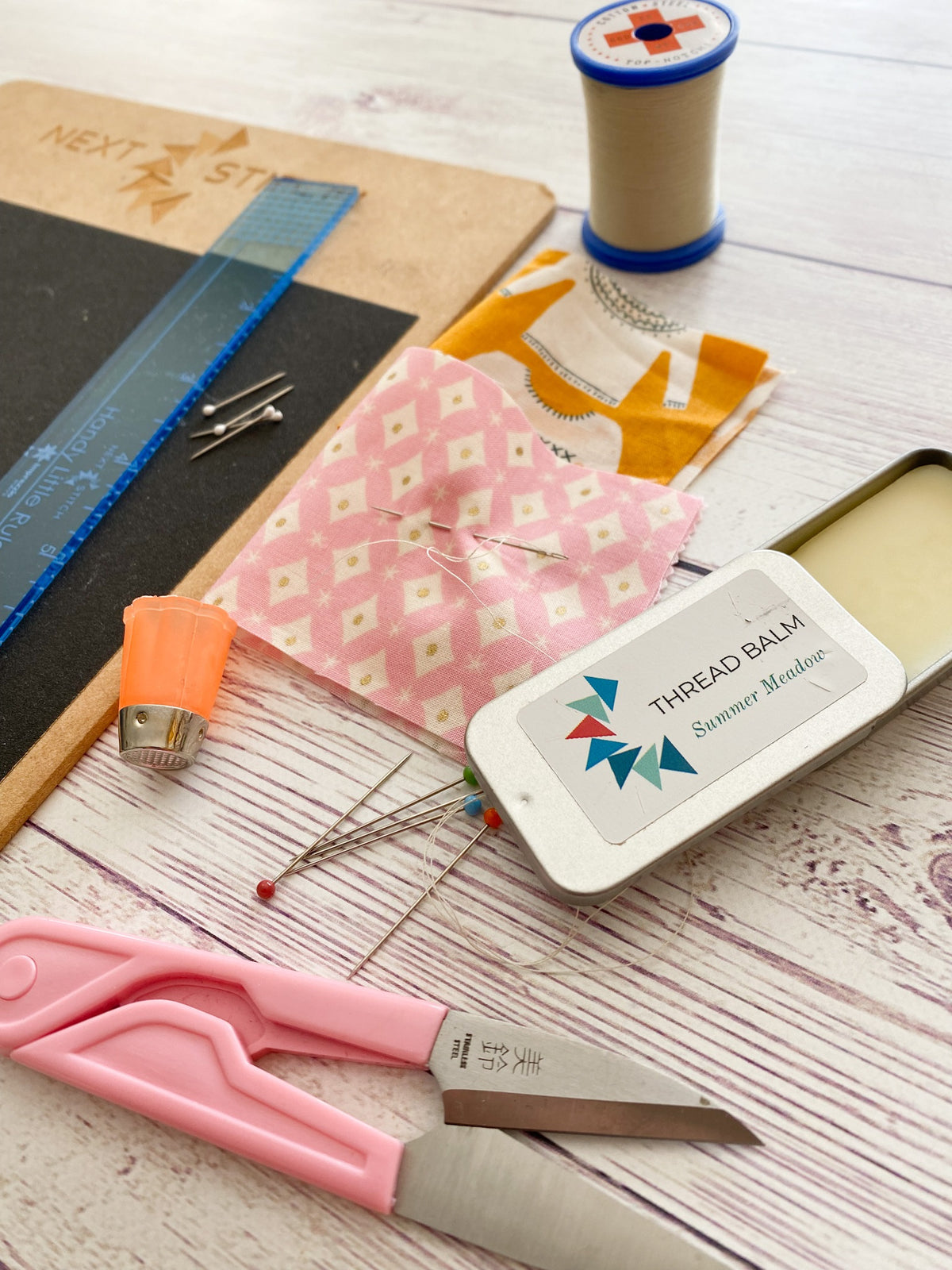 A round-up of my hand sewing essentials for a more satisfying stitchin ...