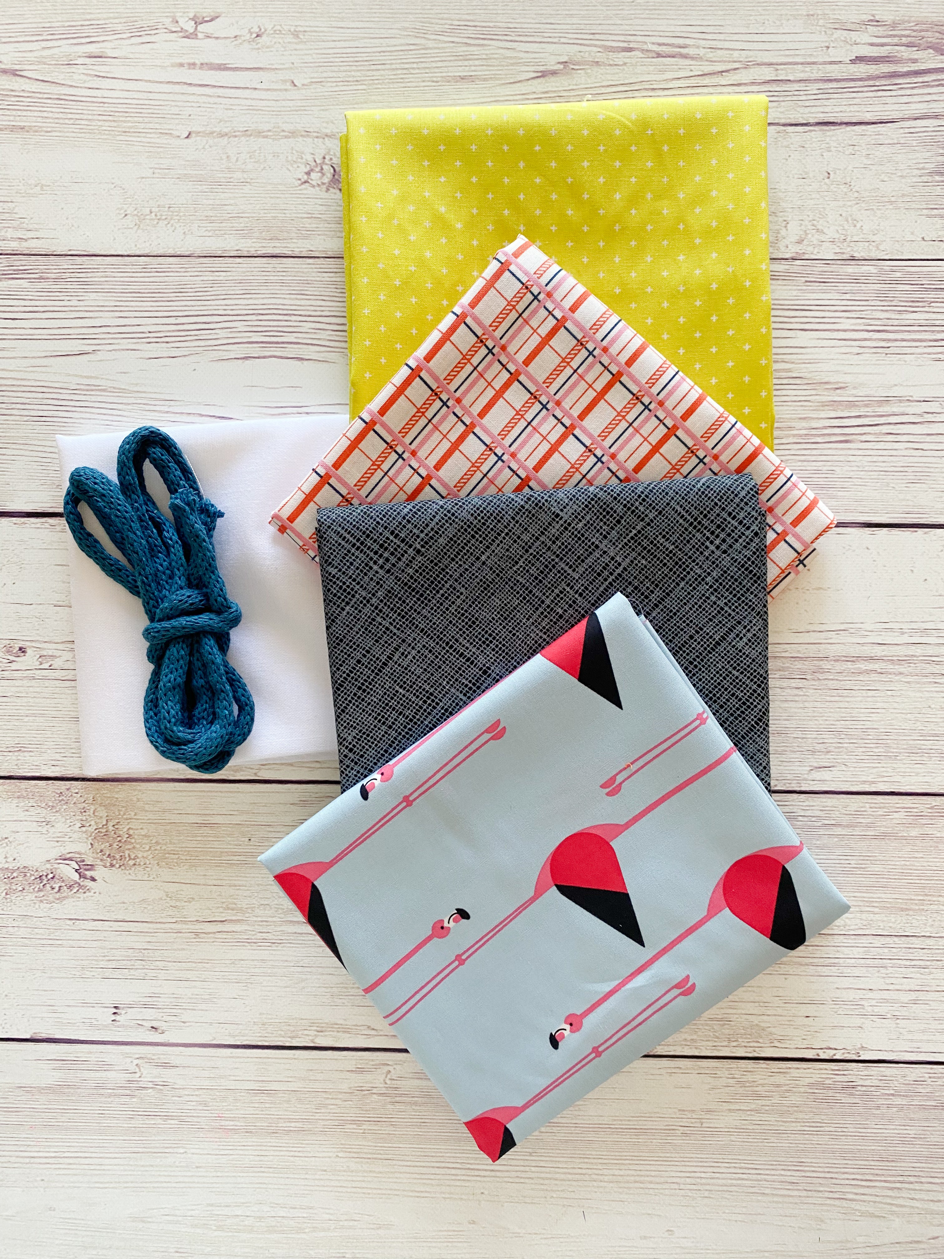 Flamingos in Flight Wee Braw Bag kit