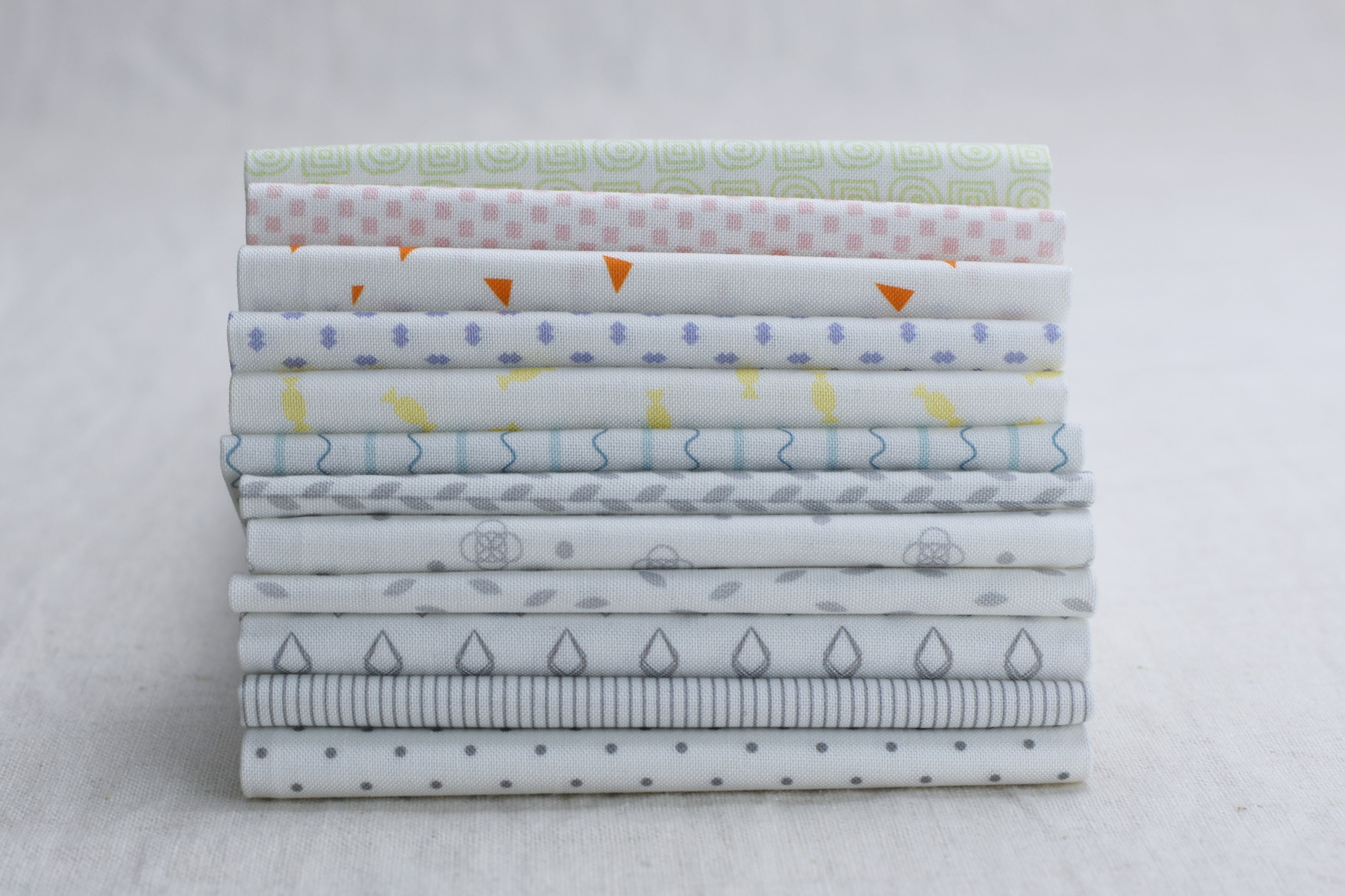 Pick a Petal - Block of the Month by Jen Kingwell